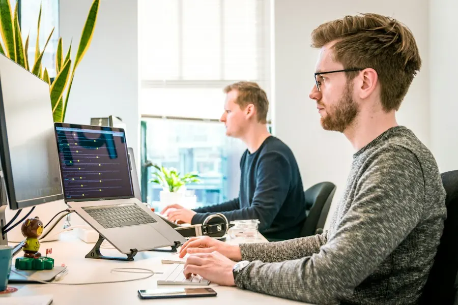 لماذا تحتاج شركتك إلى نظام ERP مخصص بدلاً من الجاهز؟